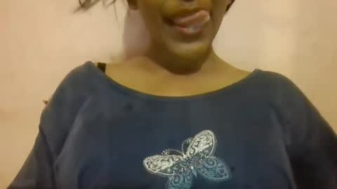 Snapshot of imlovelyrose chatting on 4, 3, 2025 ROSE online show from 4, 3, 2025