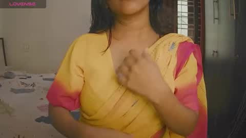 Snapshot of imlovelyrose chatting on 12, 9, 2025 ROSE online show from 12, 9, 2025