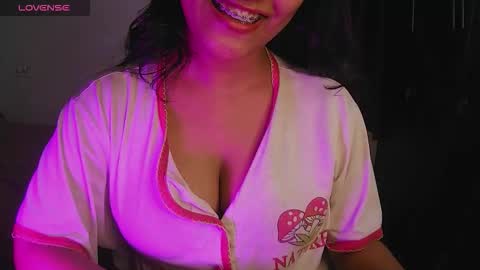 Snapshot of imlovelyrose chatting on 29, 10, 2025 ROSE online show from 29, 10, 2025