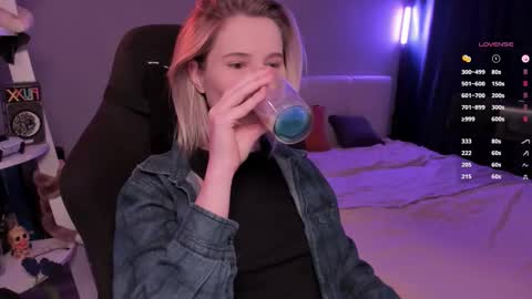 Mia online show from 8, 3, 2026