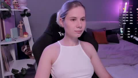 Snapshot of imnotmia chatting on 8, 8, 2026 Mia online show from 8, 8, 2026