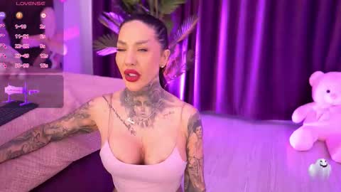 Snapshot of imscarlet_noir chatting on 30, 11, 2025 Scarlet online show from 30, 11, 2025