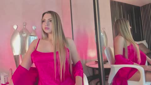 imvictoria_ online show from 4, 11, 2025