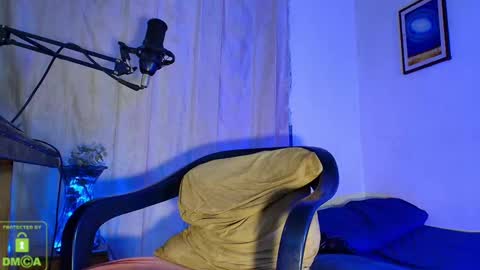 Daniel   thumb up me please its important Im new INDEPENDENT MODEL online show from 11, 9, 2025