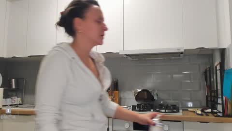 Snapshot of inakush chatting on 8, 12, 2024 Ina Kush online show from 8, 12, 2024