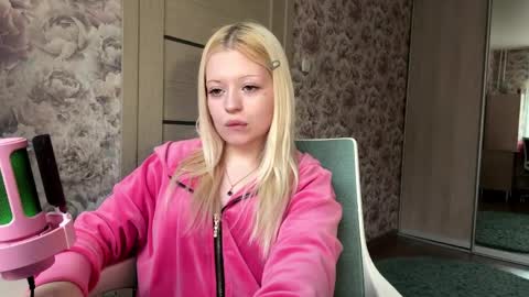 Lola online show from 7, 4, 2026