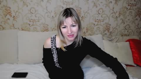 Snapshot of incredible_ariela chatting on 7, 12, 2024 incredible_ariela online show from 7, 12, 2024