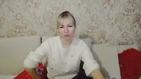 Snapshot of incredible_ariela chatting on 2, 1, 2025 incredible_ariela online show from 2, 1, 2025