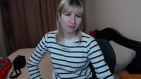 Snapshot of incredible_ariela chatting on 2, 2, 2025 incredible_ariela online show from 2, 2, 2025