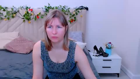 Snapshot of incredible_ariela chatting on 4, 3, 2026 incredible_ariela online show from 4, 3, 2026