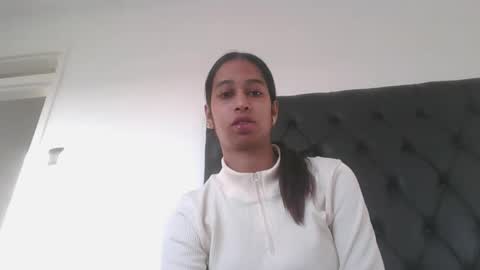 indanbella19 online show from 25, 5, 2026