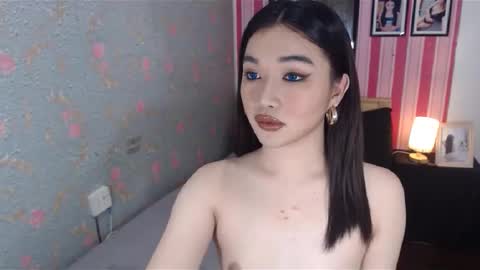 indestructabletrixie online show from 27, 2, 2025