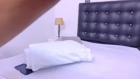 indian_delight18 online show from 2, 1, 2025