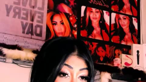 Snapshot of indian_dreamgirl chatting on 11, 9, 2025 Bella Ambrosia online show from 11, 9, 2025