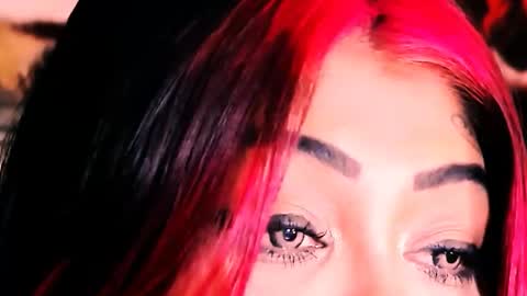 Snapshot of indian_dreamgirl chatting on 15, 11, 2025 Bella Ambrosia online show from 15, 11, 2025