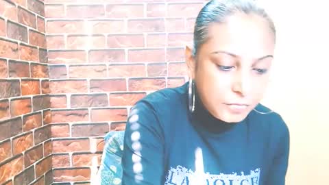 Snapshot of indian_spice_girl chatting on 17, 5, 2026 indian_spice_girl online show from 17, 5, 2026