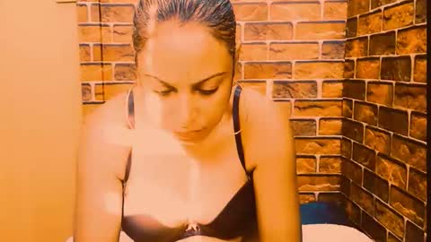 Snapshot of indian_spice_girl chatting on 5, 6, 2026 indian_spice_girl online show from 5, 6, 2026