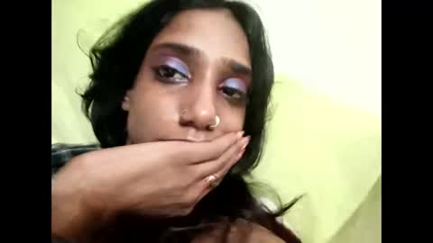 Snapshot of indian_succubus chatting on 27, 10, 2025 Perky baby online show from 27, 10, 2025