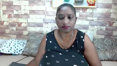 Snapshot of indianblue3 chatting on 4, 12, 2024 tracy online show from 4, 12, 2024