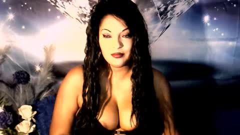 Lucy online show from 26, 9, 2025