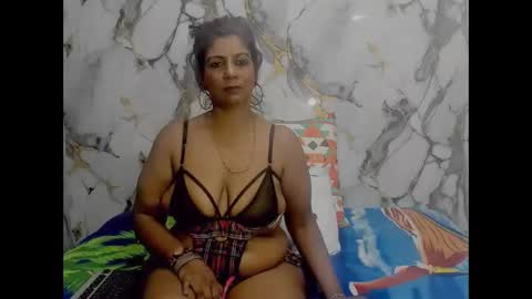 Snapshot of indianerotica69 chatting on 28, 10, 2025 JOSE online show from 28, 10, 2025
