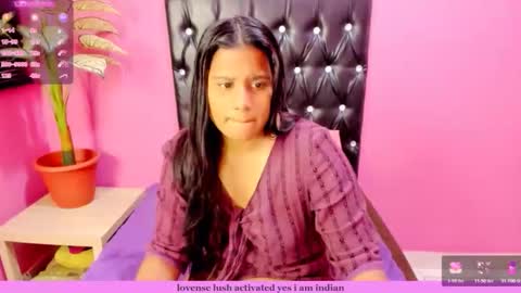 Snapshot of indianflame chatting on 27, 4, 2026 PARADISEQUEEN online show from 27, 4, 2026