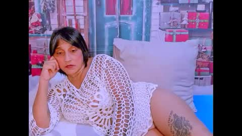 Snapshot of indianroxy27 chatting on 2, 12, 2025 indianroxy27 online show from 2, 12, 2025