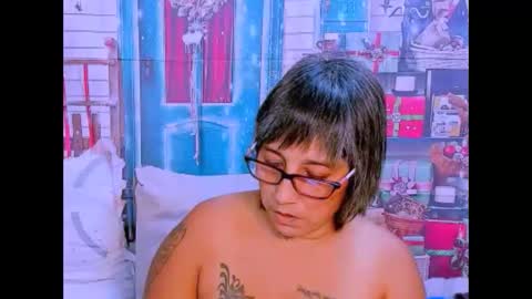 Snapshot of indianroxy27 chatting on 21, 12, 2025 indianroxy27 online show from 21, 12, 2025