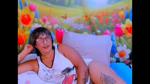 Snapshot of indianroxy27 chatting on 11, 1, 2026 indianroxy27 online show from 11, 1, 2026