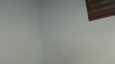 Indiazinha online show from 1, 1, 2025