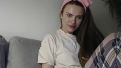 Sweet girl online show from 10, 2, 2025