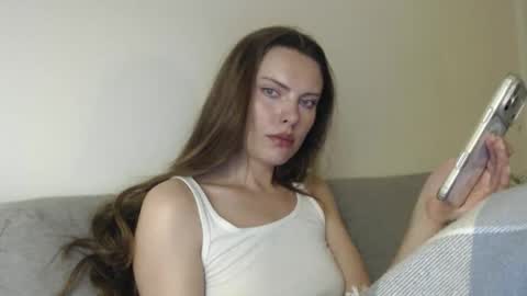 Sweet girl online show from 11, 4, 2026