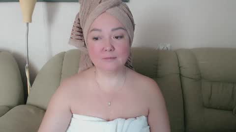 Snapshot of infinity_loveliness chatting on 17, 9, 2025 Infinity online show from 17, 9, 2025