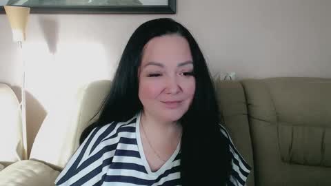 Snapshot of infinity_loveliness chatting on 13, 11, 2025 Infinity online show from 13, 11, 2025