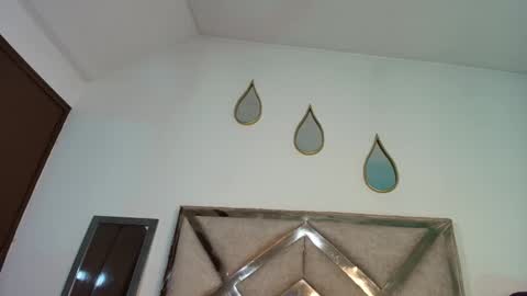            online show from 8, 10, 2025