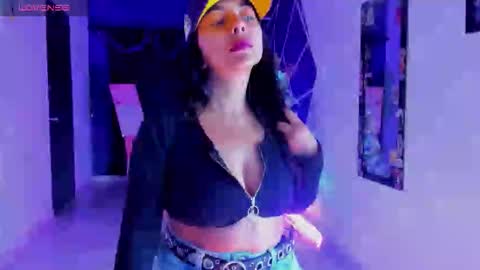 demon online show from 17, 12, 2025