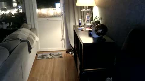 inkedsweed69 online show from 9, 4, 2026