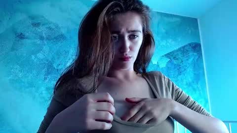 Lina online show from 8, 9, 2025