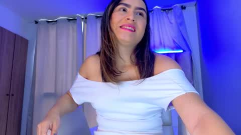 Innoocent Luna online show from 2, 11, 2025