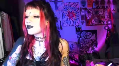 Snapshot of insunnity666 chatting on 1, 7, 2026 Insunnity666 online show from 1, 7, 2026