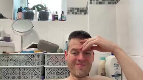 InterestedHun online show from 10, 10, 2025