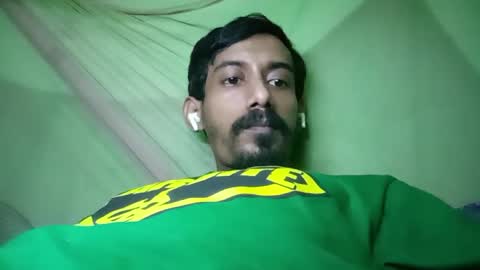 interne8famous online show from 31, 10, 2025