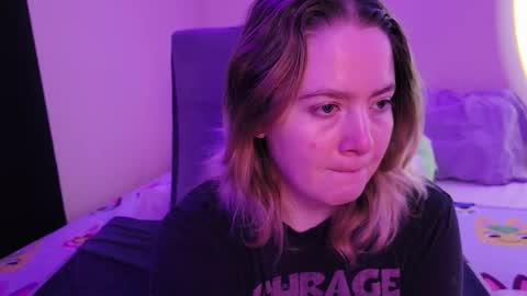 Faye online show from 22, 11, 2025