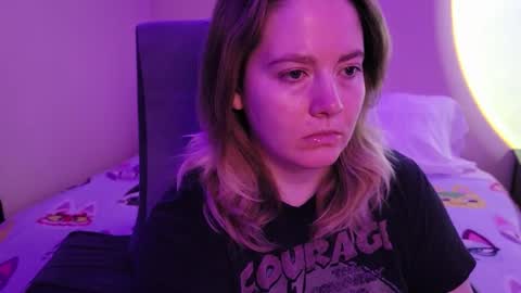 Faye online show from 2, 12, 2025