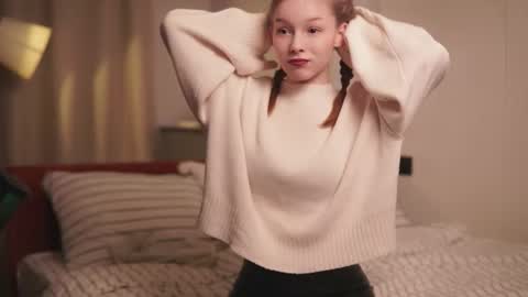 Avie online show from 10, 3, 2026