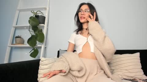 Irene online show from 4, 3, 2025