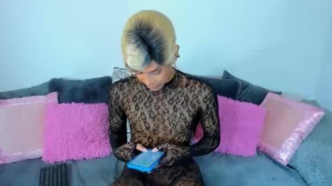 Irene Aguirre online show from 14, 10, 2025