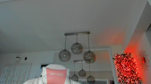 Ir s room online show from 18, 12, 2024