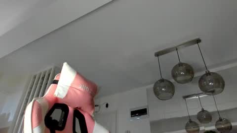 Ir s room online show from 8, 10, 2025