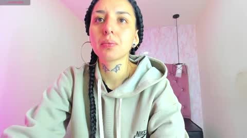 iris_77 online show from 28, 11, 2025